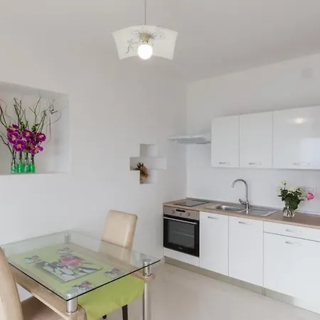 Manuela - One-bedroom With Balcony And Sea View *
