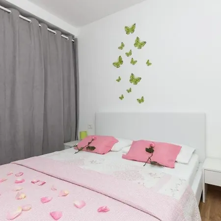 Manuela - One-bedroom With Balcony And Sea View Cavtat